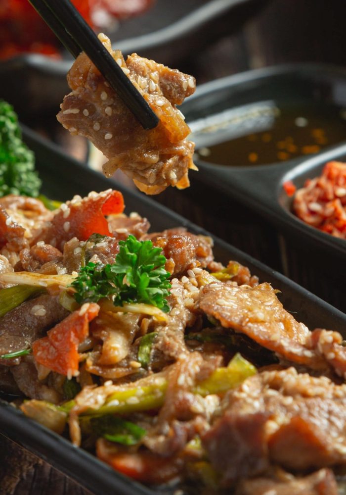 korean-food-bulgogi-marinated-beef-barbecue-ready-serve (2)